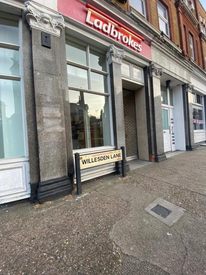 30 Willesden Lane ロンドン エクステリア 写真